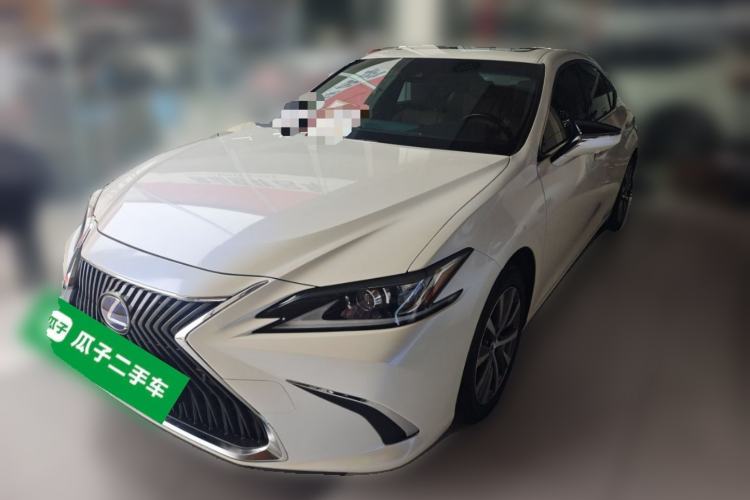 Used Lexus ES 2018 300h Premier Edition China VI Standard