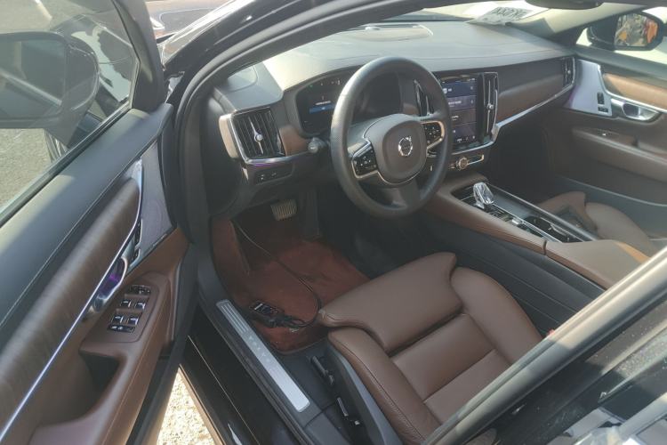 Used Volvo S90 2023 B5 Zhiyuan Luxury Edition