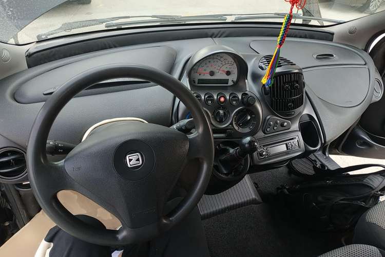 Used Zotye M300 2010 1.6L Gasoline Standard 6-Seater