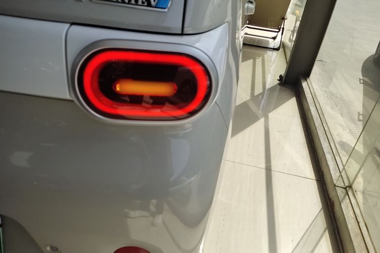 Used Wuling Hongguang MINIEV 2024 3rd Generation 215km Youth Edition Exterior 3