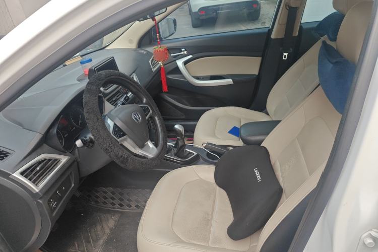 Used Changan Alsvin V7 2015 1.6L Manual Enjoyment Model China IV Standard
