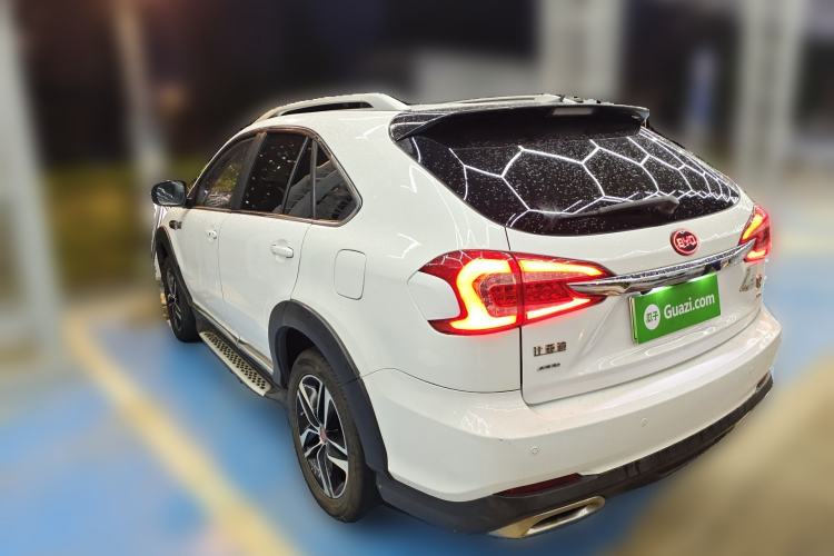 Used BYD Tang New Energy 2015 2.0T Four-Wheel-Drive Flagship Model
