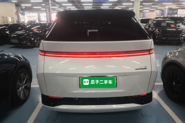 Used XPeng X9 2024 702 Ultra-Long Range Max