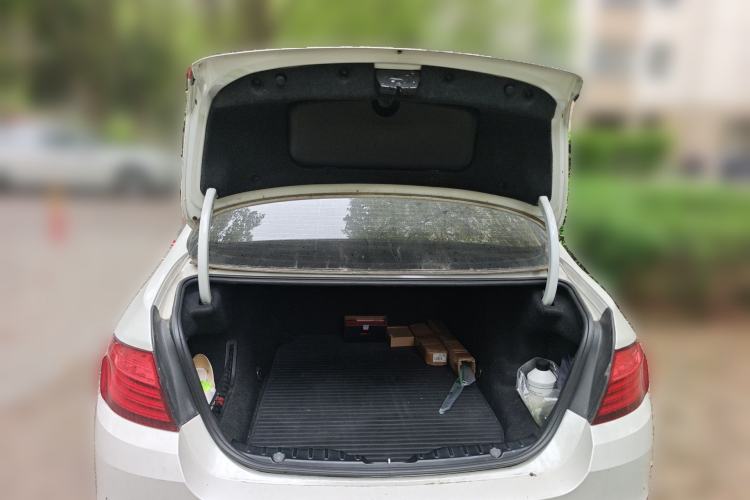 Used BMW 5 Series 2014 520Li Elegant Model Trunk