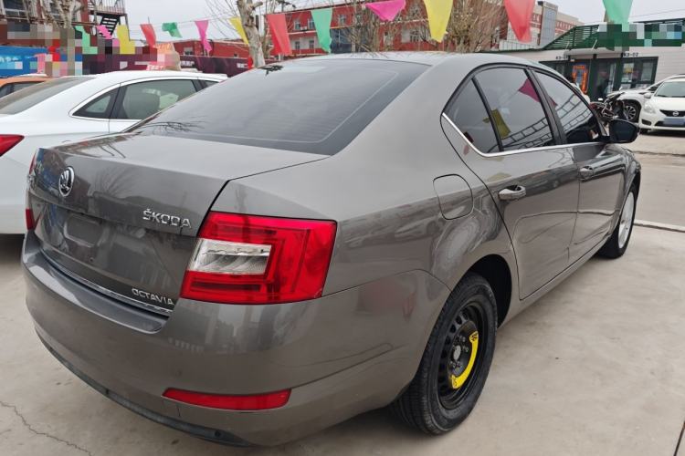 Used Skoda Octavia 2015 1.6L Automatic Yijun Edition
