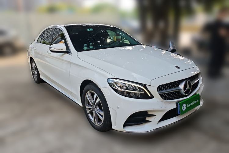 Used Mercedes-Benz C-Class 2021 C 200 L Fashion Edition Sport Version Front Right 45 Deg