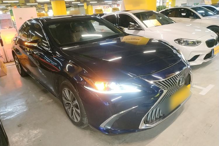 Used Lexus ES 2020 200 Excellence Edition
