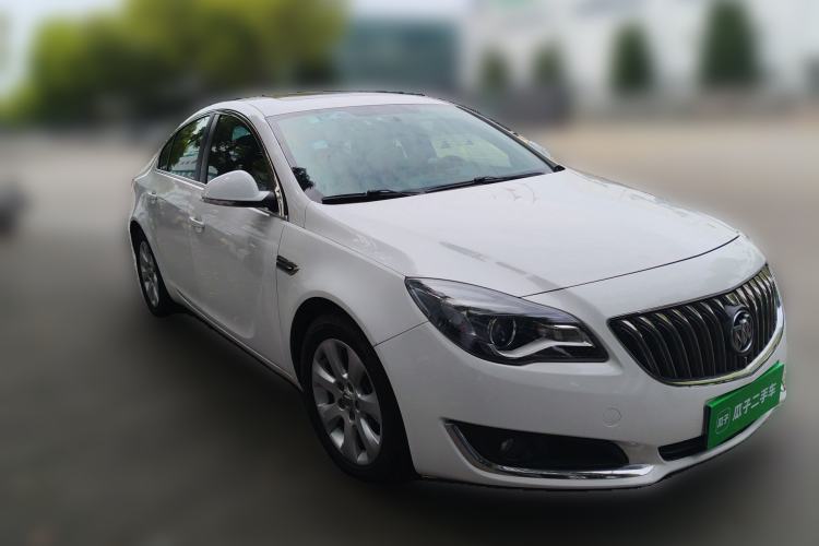Used Buick Regal 2014 2.0L Leading Fashion Edition Front Right 45 Deg