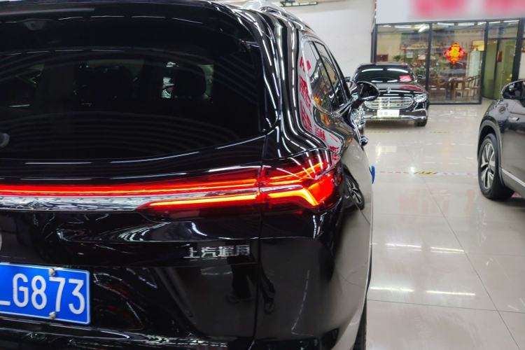 Used Buick Envision 2025 Encore Plus 28T Two-Wheel-Drive Platinum Edition