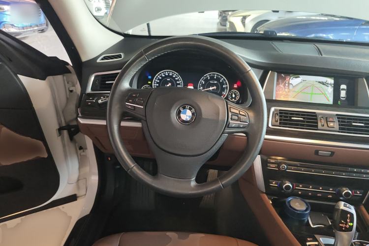 Used BMW 5 Series GT 2017 528i Leading Model
