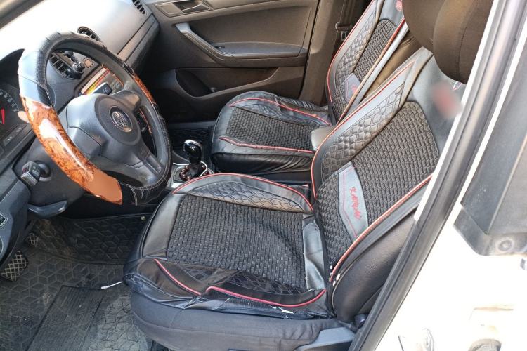 Used Volkswagen Jetta 2015 1.6L Automatic Fashion Model
