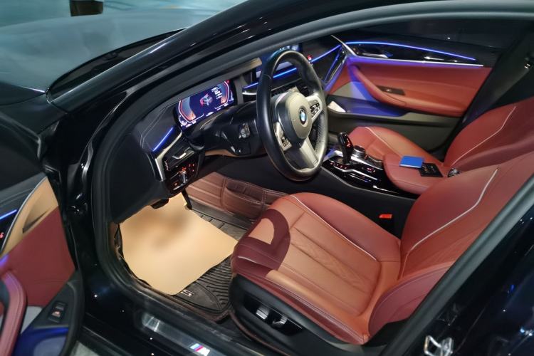 Used BMW 5 Series 2022 Restyled 525Li M Sport Package Driver Seat