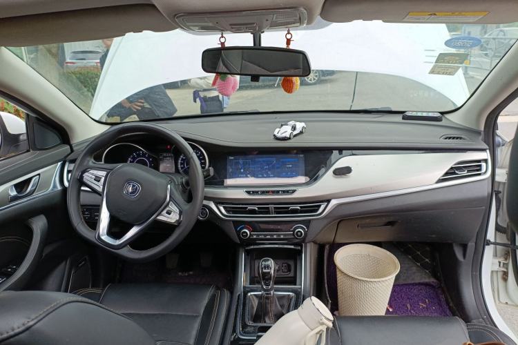 Used Changan Eado 2018 High-Energy Edition 1.6L GDI Manual Pioneer Model China V Standard
