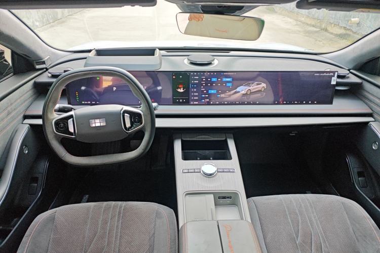Used Geely Galaxy E8 2024 620 km All-Wheel-Drive Starship Performance Edition
