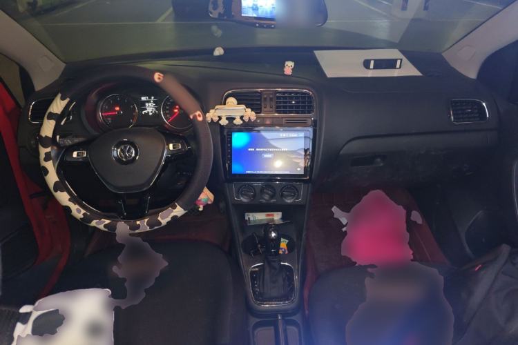 Used Volkswagen Polo 2016 1.6L Automatic Comfort Model
