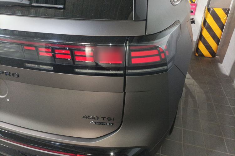 Used Volkswagen Teramont 2025 Tiguan Pro 450TSI Four-Wheel Drive Summit Edition Right Rear Taillight