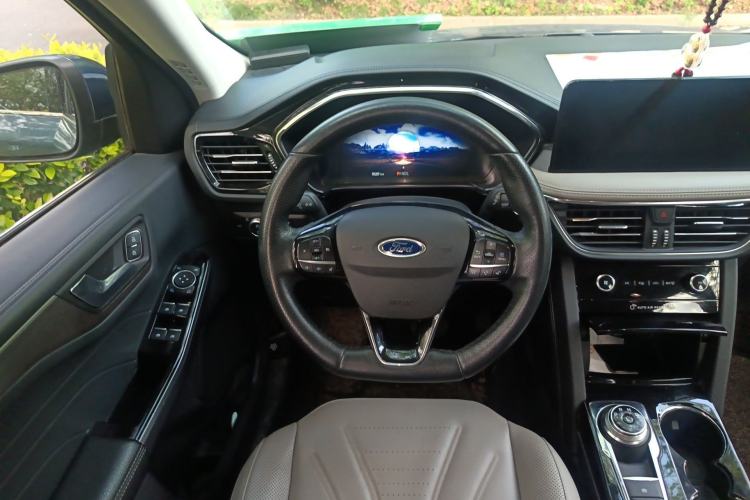 Used Ford Escape 2020 EcoBoost 245 Four-Wheel Drive Luxury Edition
