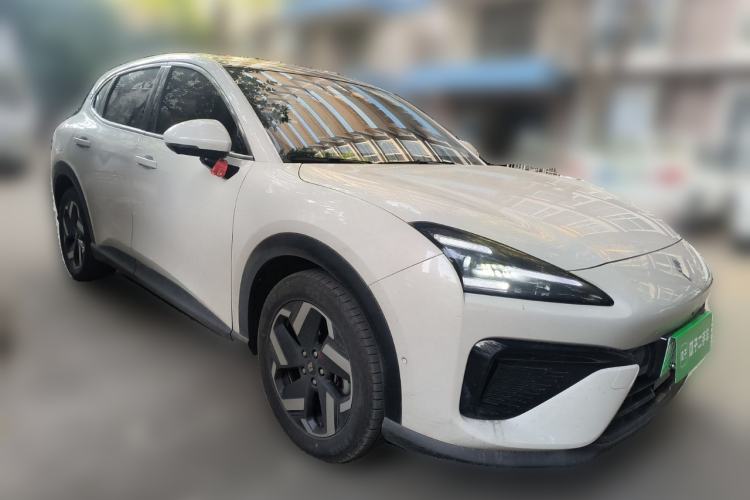 Used Baojun Yunhai 2024 140km Plug-in Hybrid Version Front Right 45 Deg