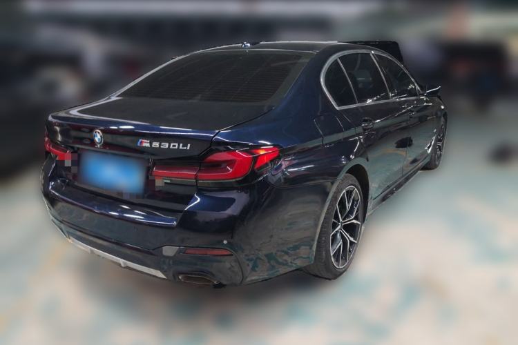Used BMW 5 Series 2023 530Li Luxury Edition M Sport Package Rear Right 45 Deg