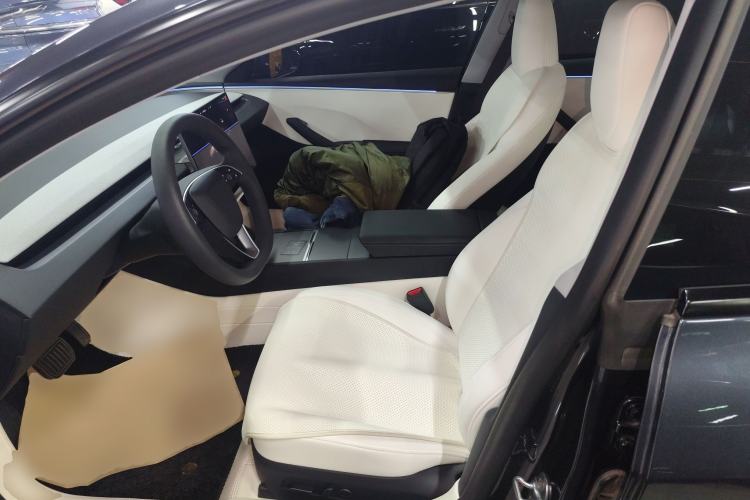 Used Tesla Model 3 2023 Long-Range All-Wheel-Drive Version