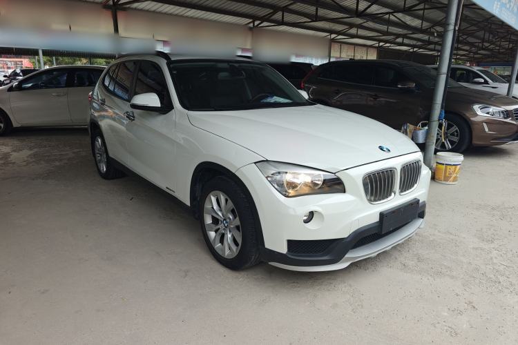 Used BMW X1 2014 sDrive18i Fashion Model Front Right 45 Deg