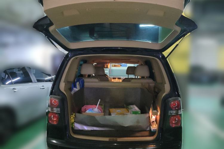 Used Volkswagen Touran 2011 1.4T DSG ZhiZhen Edition 5 Seats Trunk