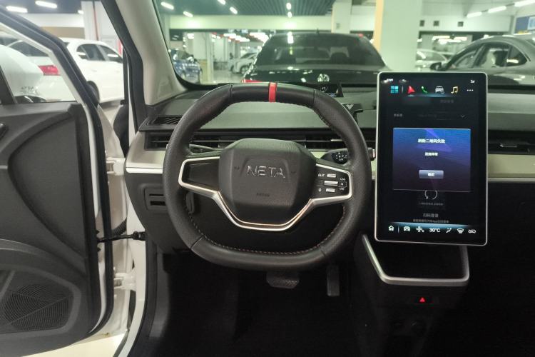 Used NETA V 2022 Chao 300 Lite Lithium Iron Phosphate Steering Wheel