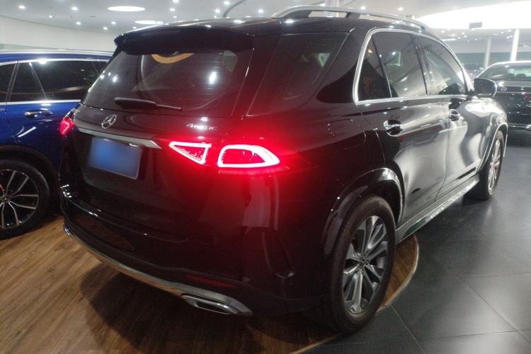 Used Mercedes-Benz GLE 2023 GLE 350 4MATIC Stylish Model
