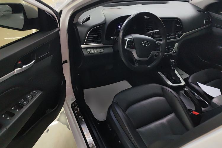 Used Hyundai Elantra (6th Generation / Lingdong) 2016 1.6L Automatic ZhiXuan · Luxury Version Driver Seat