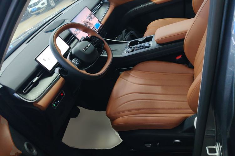 Used Chery Tiggo 8 2026 Model, 5th Generation Tiger Model, Kunpeng 1.6T Automatic Flagship Version Left Front Seat