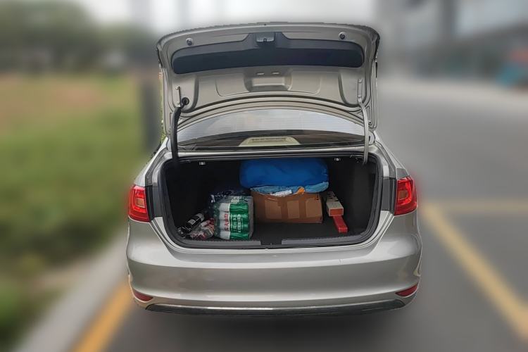 Used Volkswagen Sagitar 2012 1.6L Automatic Comfort Edition