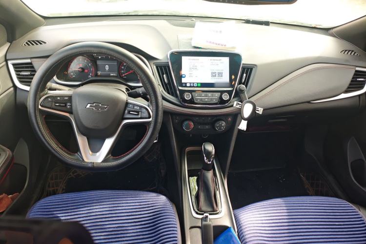 Used Chevrolet Monza 2020 Light Hybrid RS 330T Automatic Comfort Edition Center Console