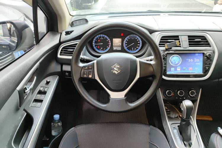 Used Suzuki S-Cross 2015 1.6L CVT Two-Wheel Drive Entry-Level Trim
