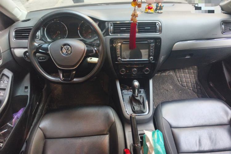 Used Volkswagen Sagitar 2015 230TSI Automatic Comfort Version