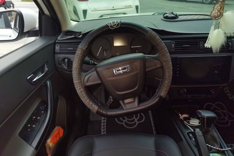 Used Qoros 3 2018 Sedan 1.6L Automatic Leading Model Steering Wheel