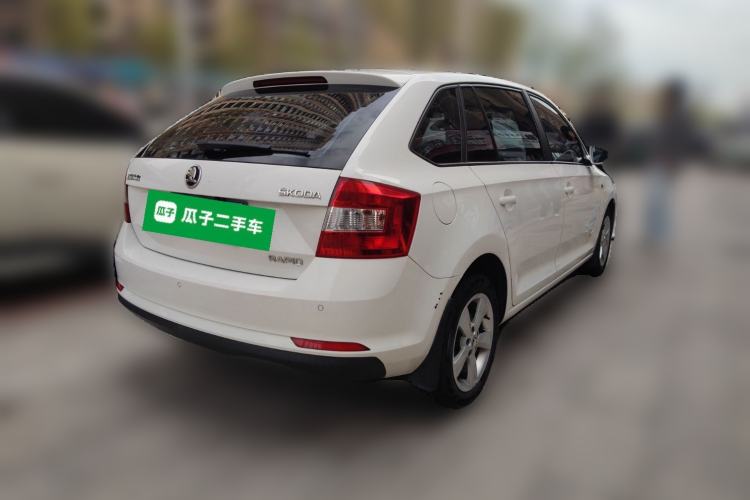 Used Skoda Rapid Spaceback 2014 1.6L Automatic Enjoyment Edition Rear Right 45 Deg