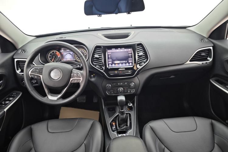 Used Jeep Cherokee 2019 2.0L 2WD Premium Edition China VI