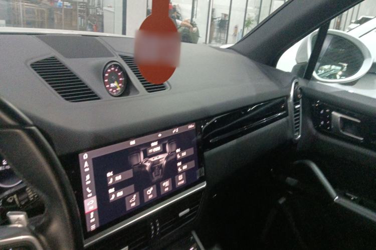 Used Porsche Cayenne E-Hybrid 2021 Cayenne E-Hybrid 2.0T Center Console