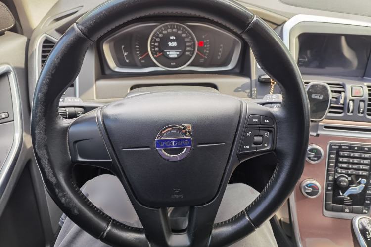 Used Volvo XC60 2017 T5 Smart Upgrade Edition