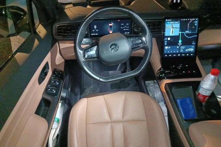 Used Nio ES8 2022 75 kWh 7-Seater Version Steering Wheel