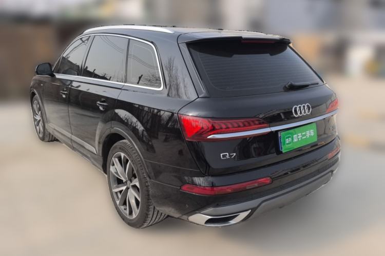 Used Audi Q7 2020 55 TFSI quattro S line sports model