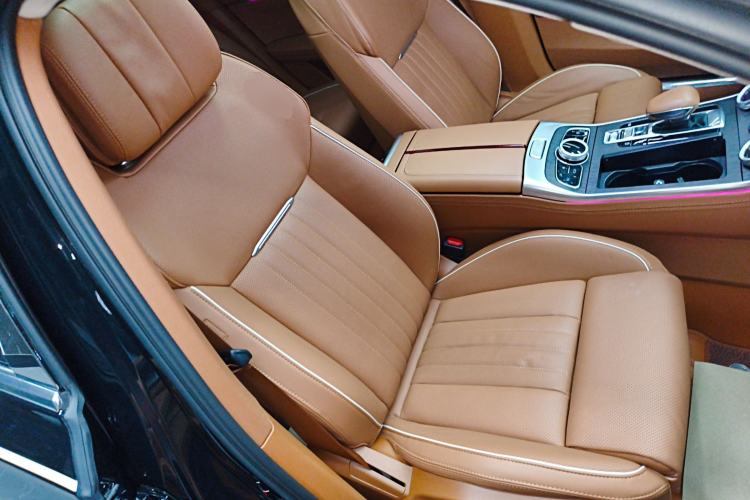 Used Hongqi H9 2022 2.0T Smart Connect Flagship Edition Right Front Seat