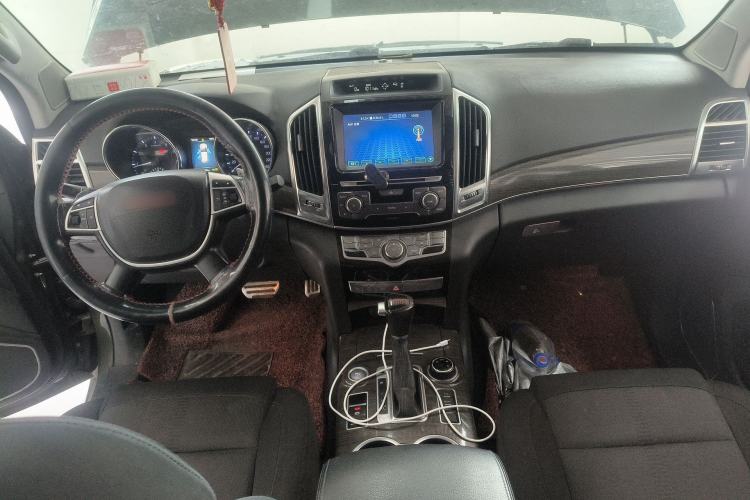 Used Haval H9 2015 2.0T Four-Wheel Drive Standard Model 7 Seats