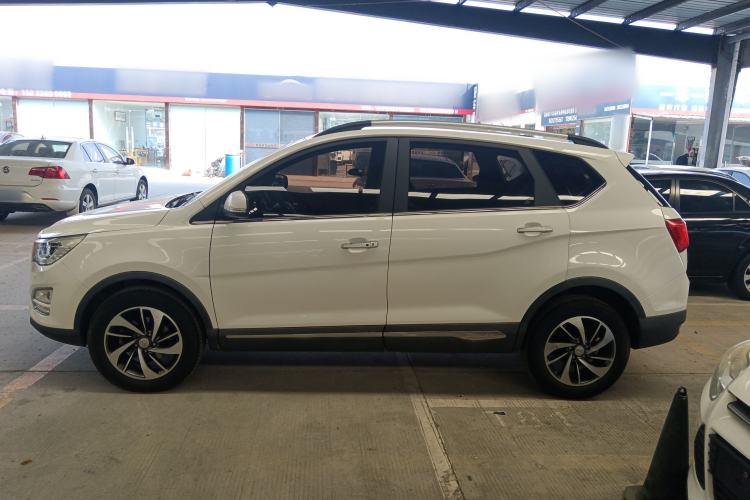 Used Baojun 560 2016 1.8L iAMT Luxury Model
