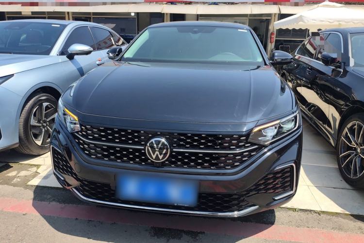 Used Volkswagen Passat 2024 380TSI Starry Dragon Edition Front