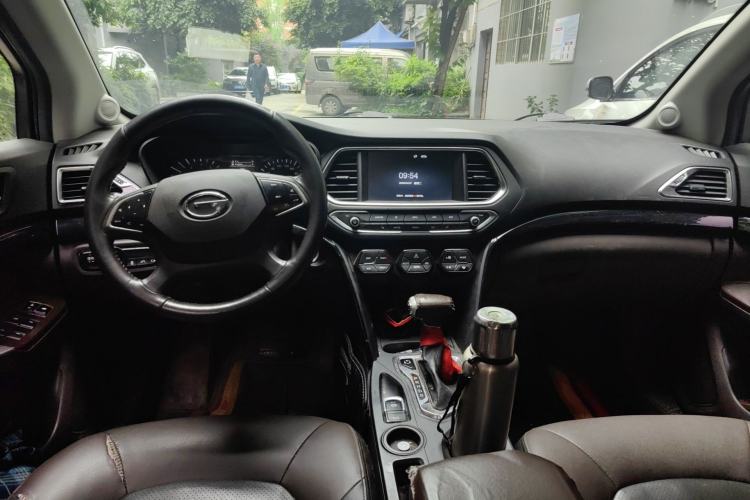 Used GAC Trumpchi GS4 2017 235T Automatic Two-Wheel Drive Luxury Smart Connectivity Version Interior 2