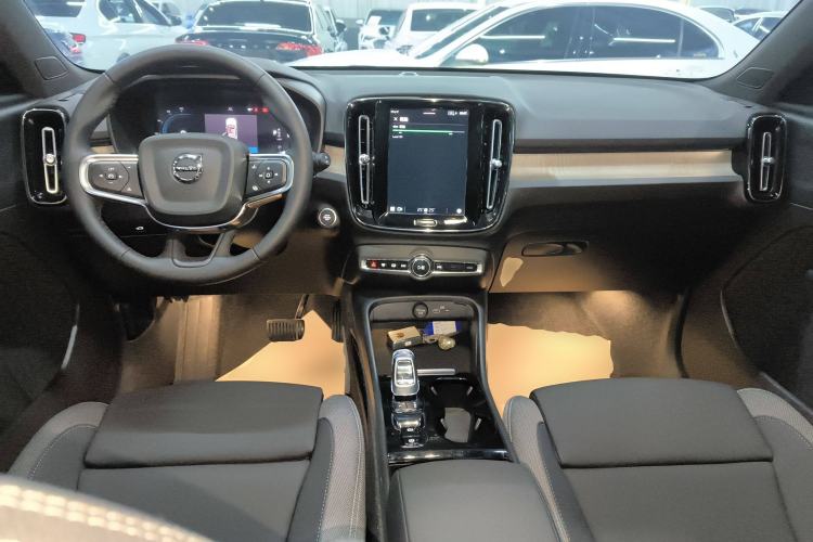 Used Volvo XC40 2023 B3 Zhiyuan Luxury Edition
