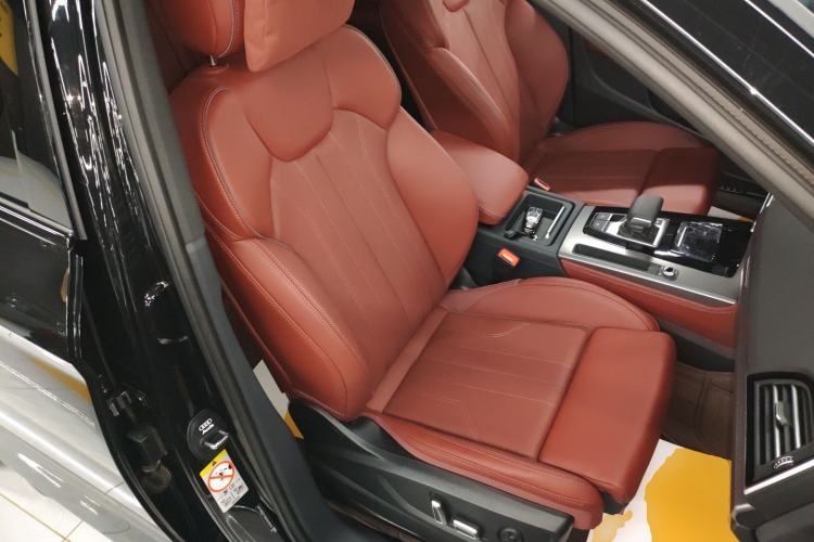 Used Audi Q5L 2025 Facelift 45th Anniversary Collector's Edition 40 TFSI Luxury Dynamic Version
