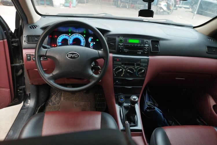 Used BYD F3 2012 Energy-Saving Edition 1.5L Manual Standard Model
