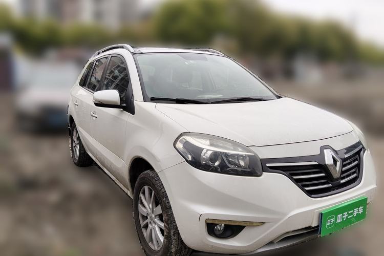 Used Renault Koleos 2014 Revised Version 2.0L Two-Wheel Drive Fashion Edition Front Right 45 Deg